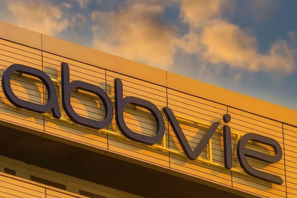 AbbVie (ABBV) Stock on November 29, 2025: Skyrizi’s Canada Win, Big-Money Flows and a Hot Valuation Debate