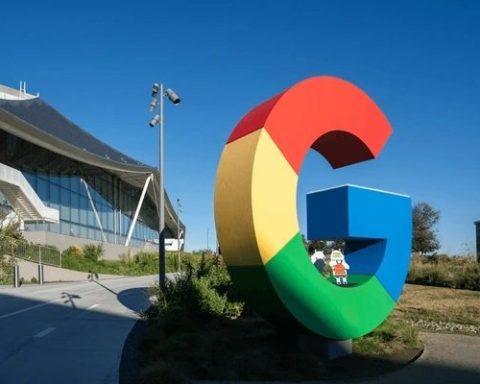 Alphabet (GOOG) Class C Stock Jumps Again on Meta Chip Talks, AI Momentum and Buffett Stake — November 25, 2025