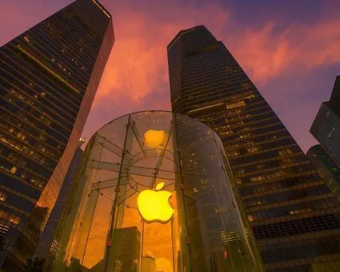 Apple in 2025: AI Breakthroughs, Record Earnings and Intensifying Antitrust Battles