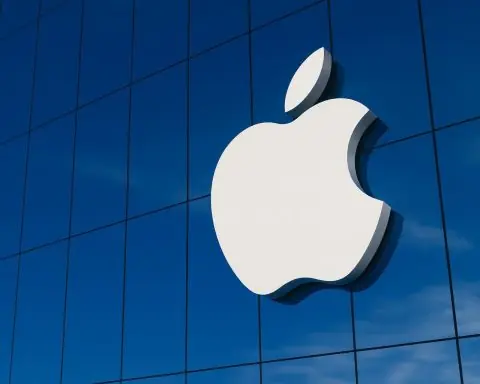 Apple Stock Today (AAPL): Near Record Highs on AI Momentum, EPA Deal and Historic Auction – Nov. 26, 2025