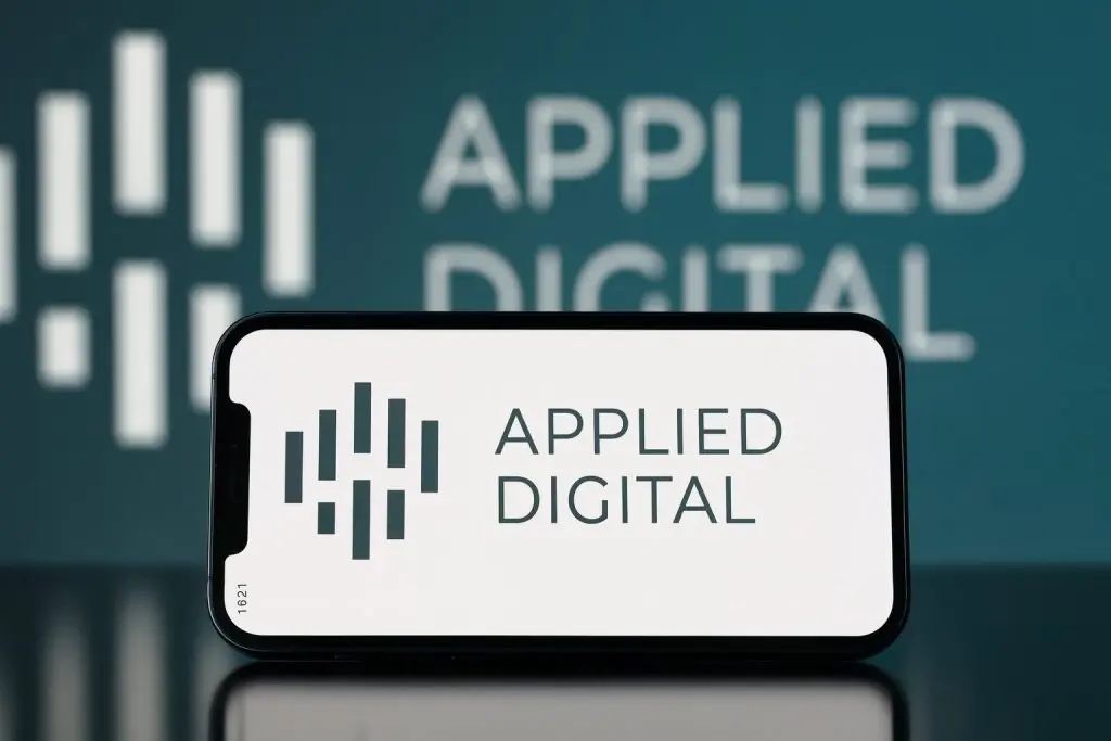 Applied Digital (APLD) Stock: AI Factory Buildout, Macquarie Funding and New Institutional Buying – November 29, 2025