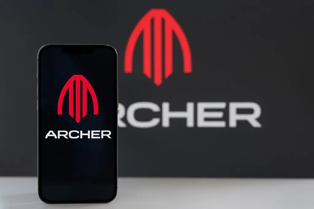 Archer Aviation (ACHR) Stock Today: Miami Air Taxi Network, Defense Deals and New Ratings – What December 4, 2025 Means for Investors