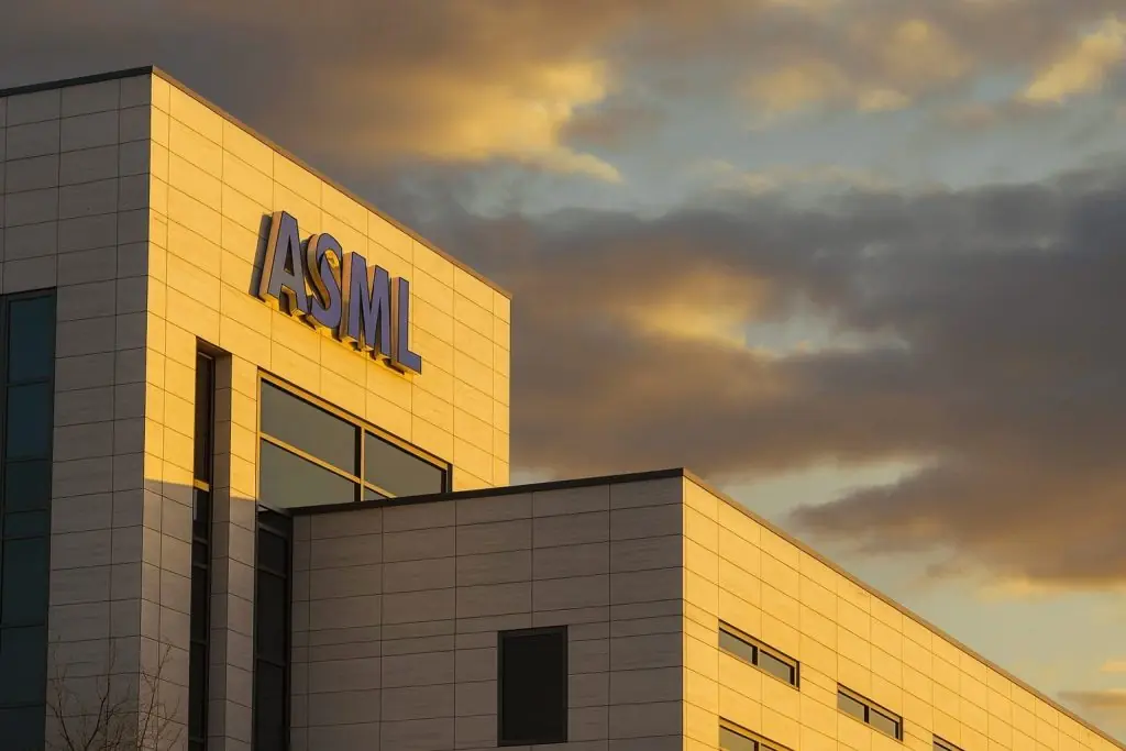 ASML Stock Today (Nov. 23, 2025): AI Boom, China Risk and What’s Next for the EUV Leader