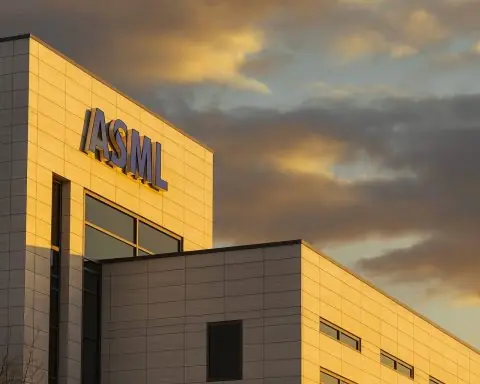ASML Stock Today (Nov. 23, 2025): AI Boom, China Risk and What’s Next for the EUV Leader