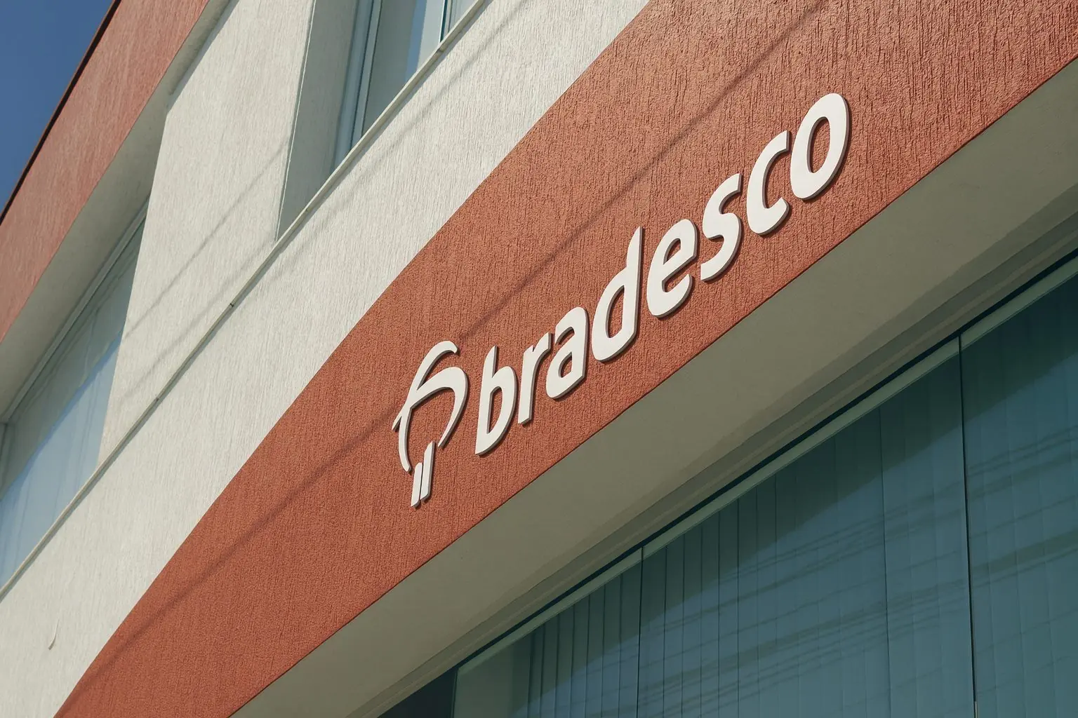 Banco Bradesco S.A. (BBD, BBDC4) Stock Today, November 26, 2025: Price, Branch Closures, Carbon Market Push and 2025 Rally