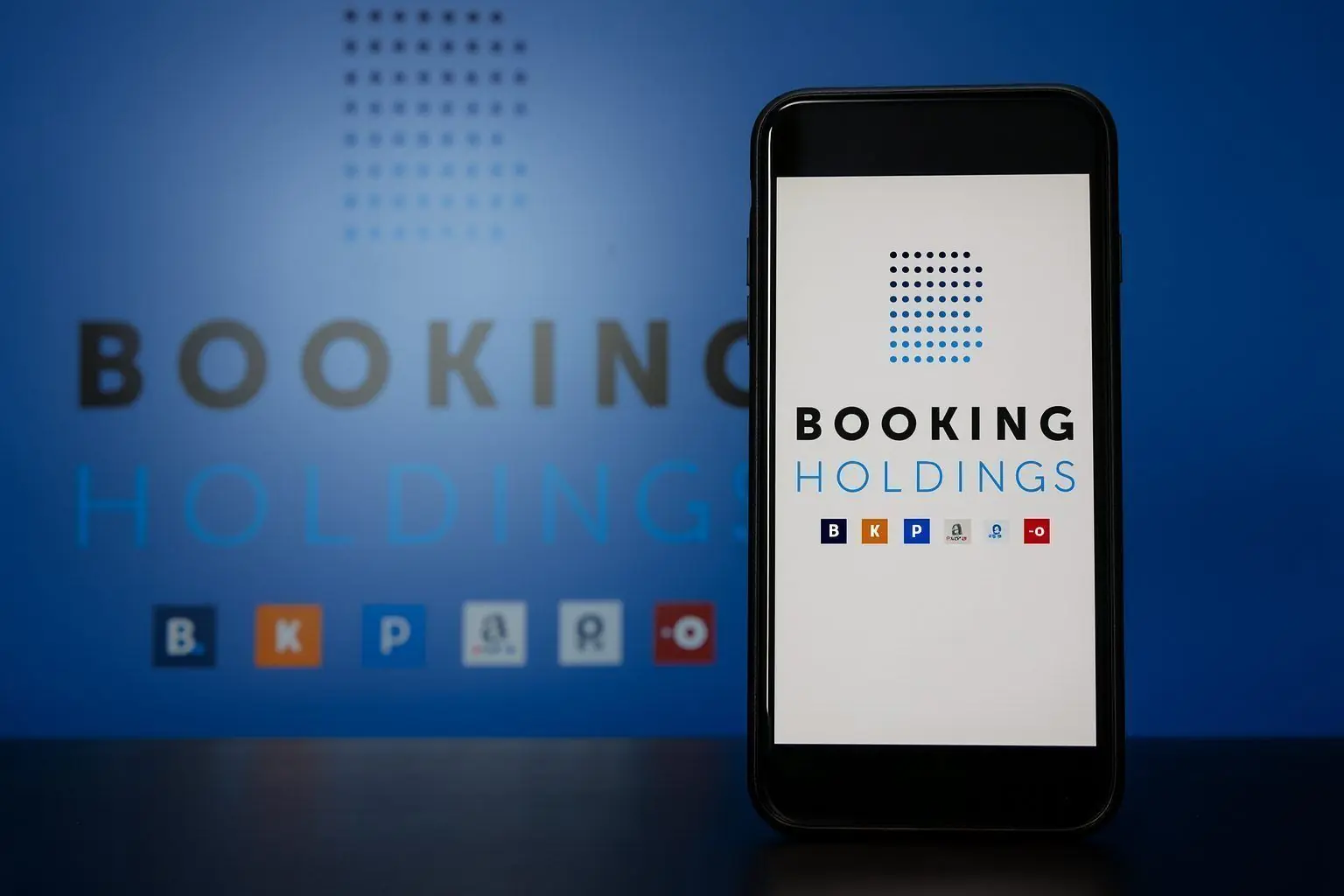 Booking Holdings (BKNG) Stock Today: Analyst Upgrades, Big-Name Buyers and Q3 Earnings Power – November 29, 2025