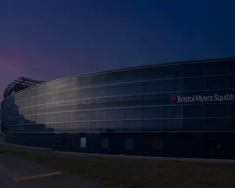 Bristol-Myers Squibb (BMY) Stock on November 29, 2025: 5.4% Dividend, Heavy Institutional Buying and a ‘Hold’ Consensus