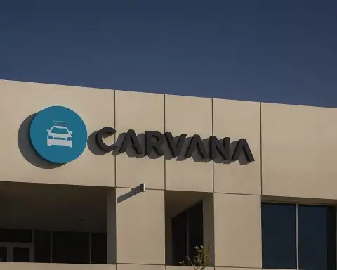 Carvana Stock (CVNA) Jumps Toward Highs as Analysts Cheer, Amazon Advances, and Lending Risks Draw Fire