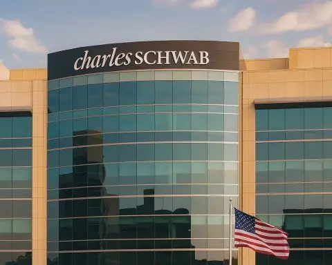 Charles Schwab (SCHW) Stock Outlook Before the December 1, 2025 Open: Pre‑Market Moves, Analyst Targets and New Fee Plans