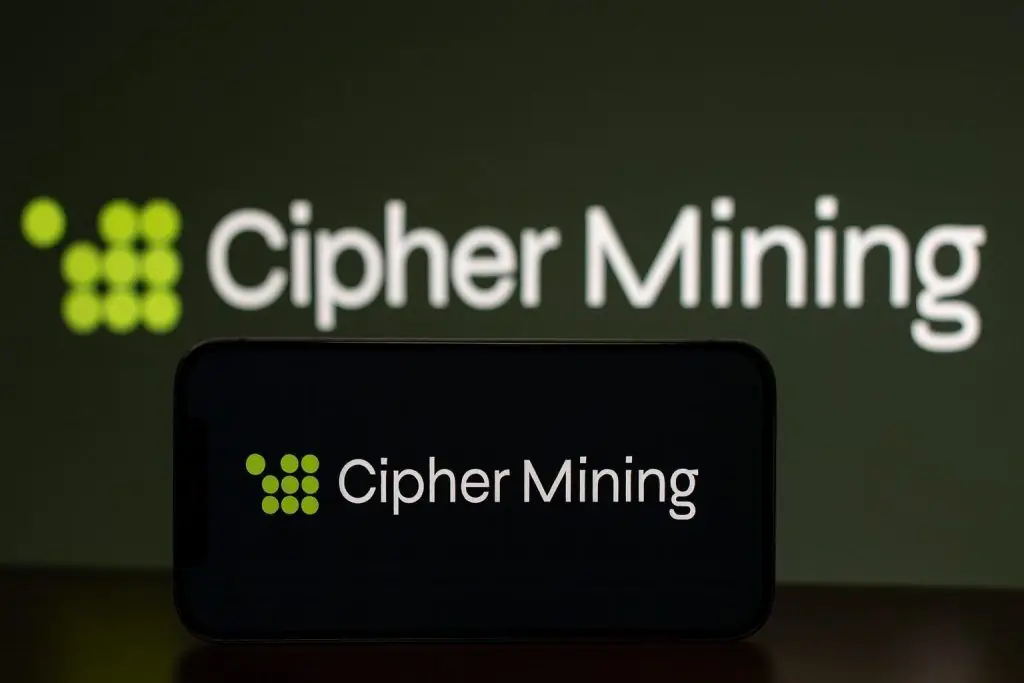 Cipher Mining (CIFR) Stock Outlook Before the December 1, 2025 Open: AI Megadeals, Insider Selling and Bitcoin Volatility