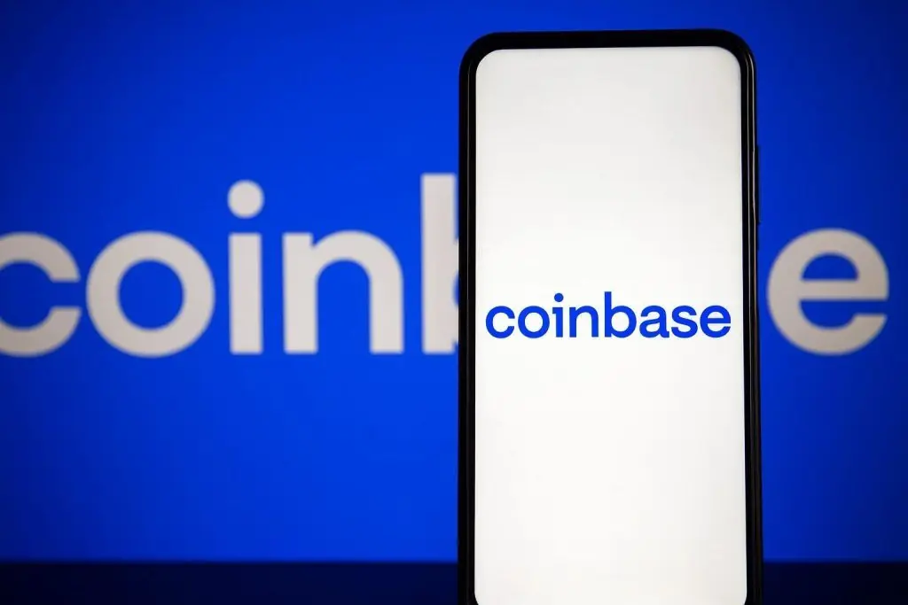 Coinbase (COIN) Stock Today, November 28, 2025: Ark Invest Buying, Analyst Targets and Bitcoin Near $90K Lift Shares