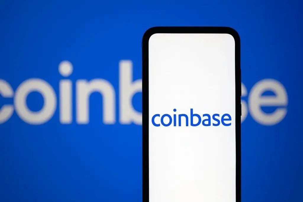 Coinbase Stock (COIN) Rallies on Institutional Buying as Valuation Debate Intensifies – Latest Update for November 30, 2025