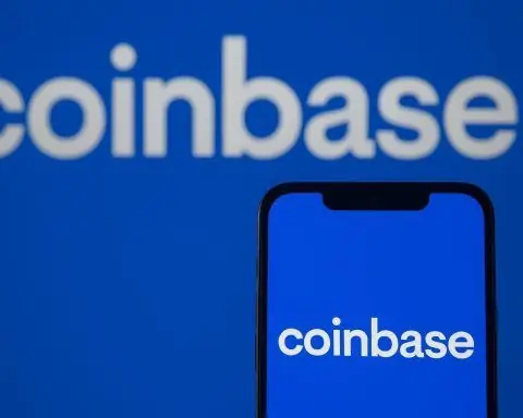 Coinbase Stock Outlook Ahead of December 1, 2025 Open: Institutional Buying, CFTC Push and Bitcoin Above $90K