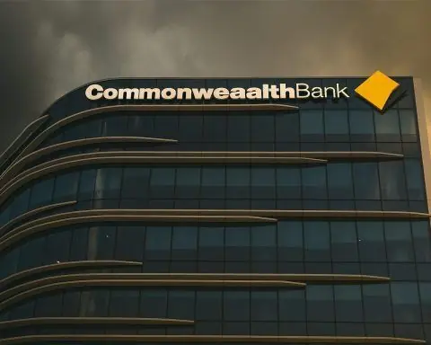 Commonwealth Bank of Australia (ASX:CBA) Stock Today, 28 November 2025: Banks Retreat, Valuations in Focus, Housing Tailwinds Build