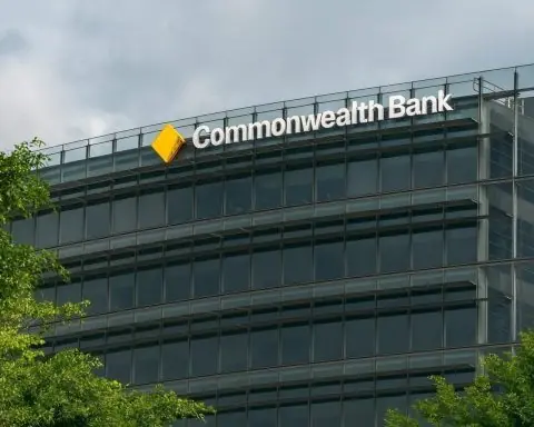 Commonwealth Bank tops Bloomberg debt tables as CBA shares dip — what investors watch next