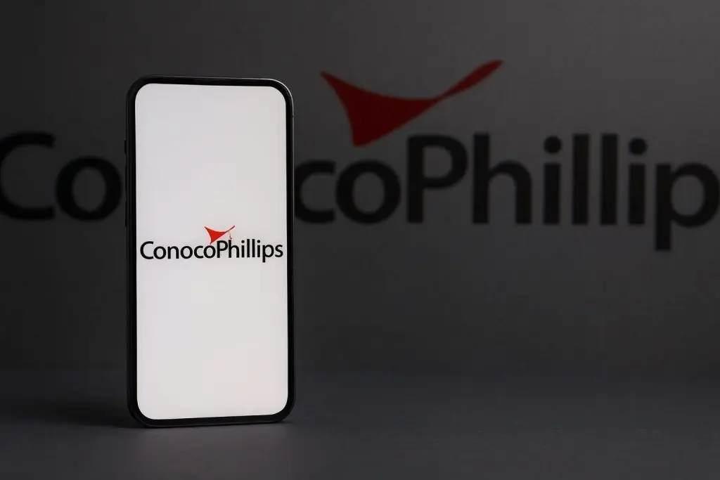 ConocoPhillips (COP) Stock on November 29, 2025: Dividend Hike, Deep Job Cuts and Norway Deal Shape the Outlook
