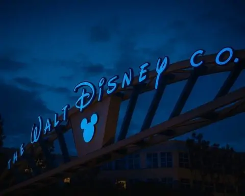 Disney Stock (DIS) Today, November 22, 2025: Price, Latest News, Dynamic Ticketing and Big-Investor Moves