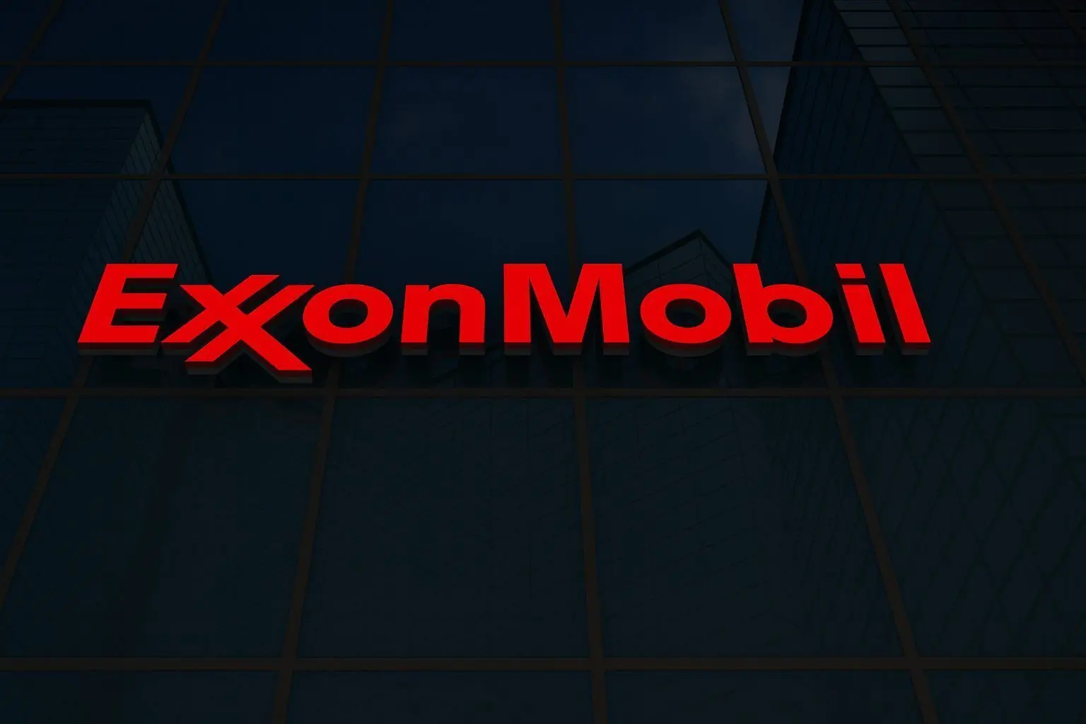 Exxon Mobil (XOM) Stock: What to Watch Before the December 1, 2025 Market Open
