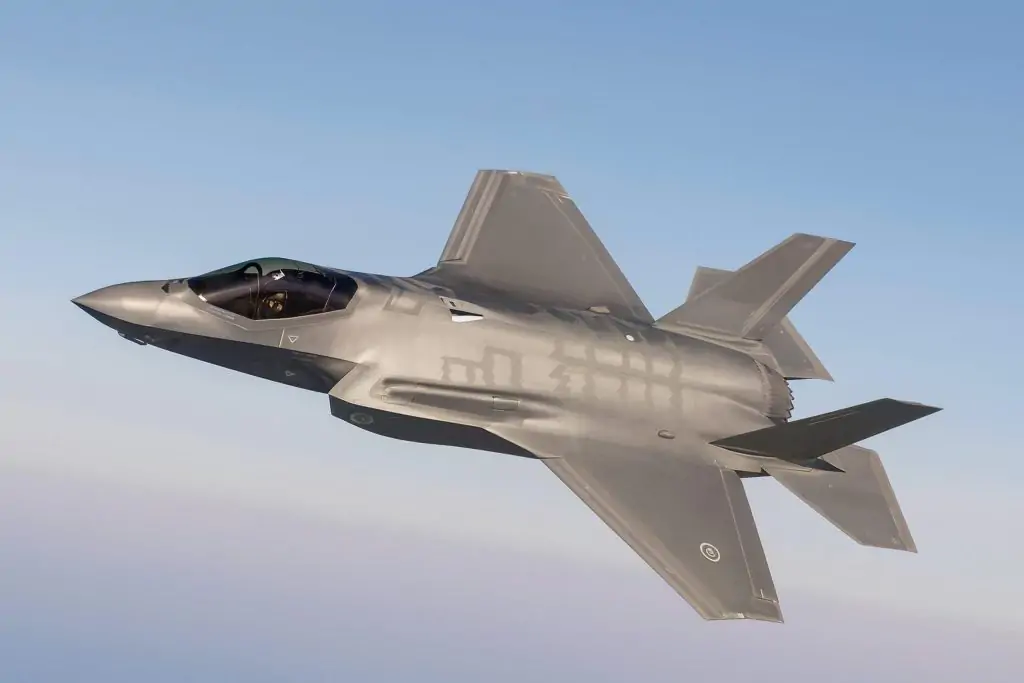 F‑35 vs Gripen: Leaked Report and 13,000‑Job Swedish Offer Put Canada’s Fighter Jet Choice Under New Pressure