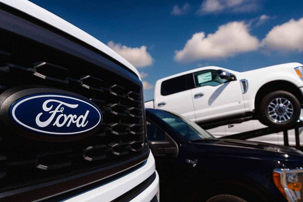 Ford Motor Company Stock Price Climbs on Buyback Plan, but Recall and EV Risks Remain