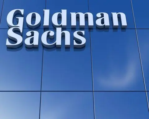 Goldman Sachs (GS) Stock Near Record Highs as Gold Bets, Labor-Market Warning and UK Expansion Collide