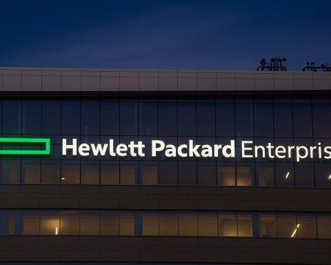 HPE Stock Slides on Morgan Stanley Downgrade as $714 Million H3C Sale Reshapes Its China Footprint – November 17, 2025