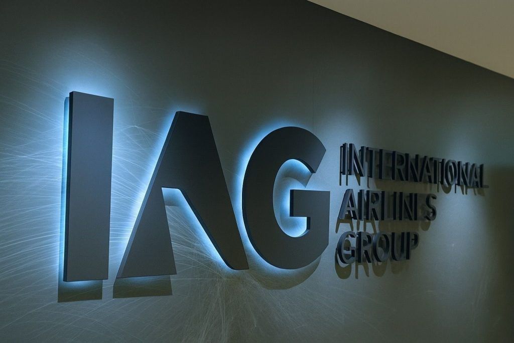 IAG share price ticks up in London as oil dips; traders eye Madrid strike and Feb 27 results