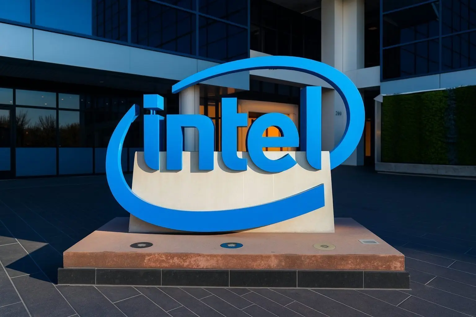 Intel Stock (INTC) Retreats After Apple-Rumor Rally: December 5, 2025 News, Forecasts and Outlook