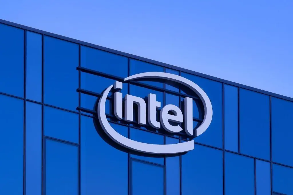 Intel Stock Today, November 26, 2025: Price, Government Stake, AI Bets and New Legal Risks Around INTC