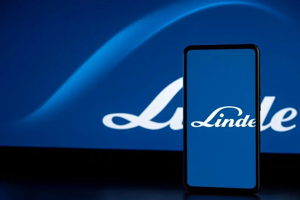 Linde plc (LIN) Stock on November 26, 2025: Price Action, Institutional Flows and Analyst Outlook