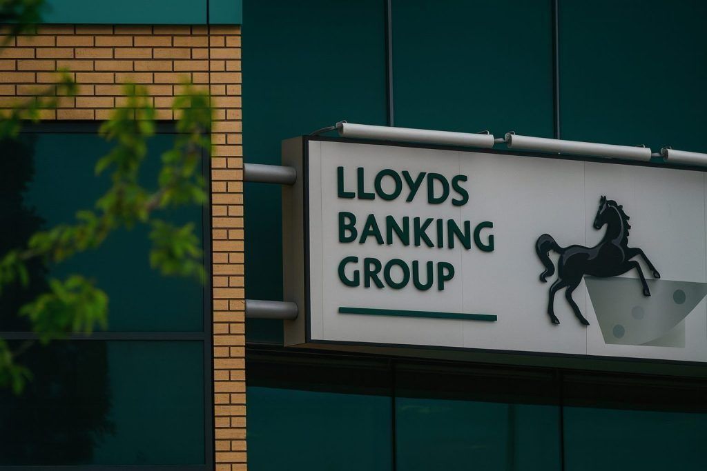 Lloyds Banking Group (LLOY) Share Price on 28 November 2025: Near Decade High as Business Confidence Softens