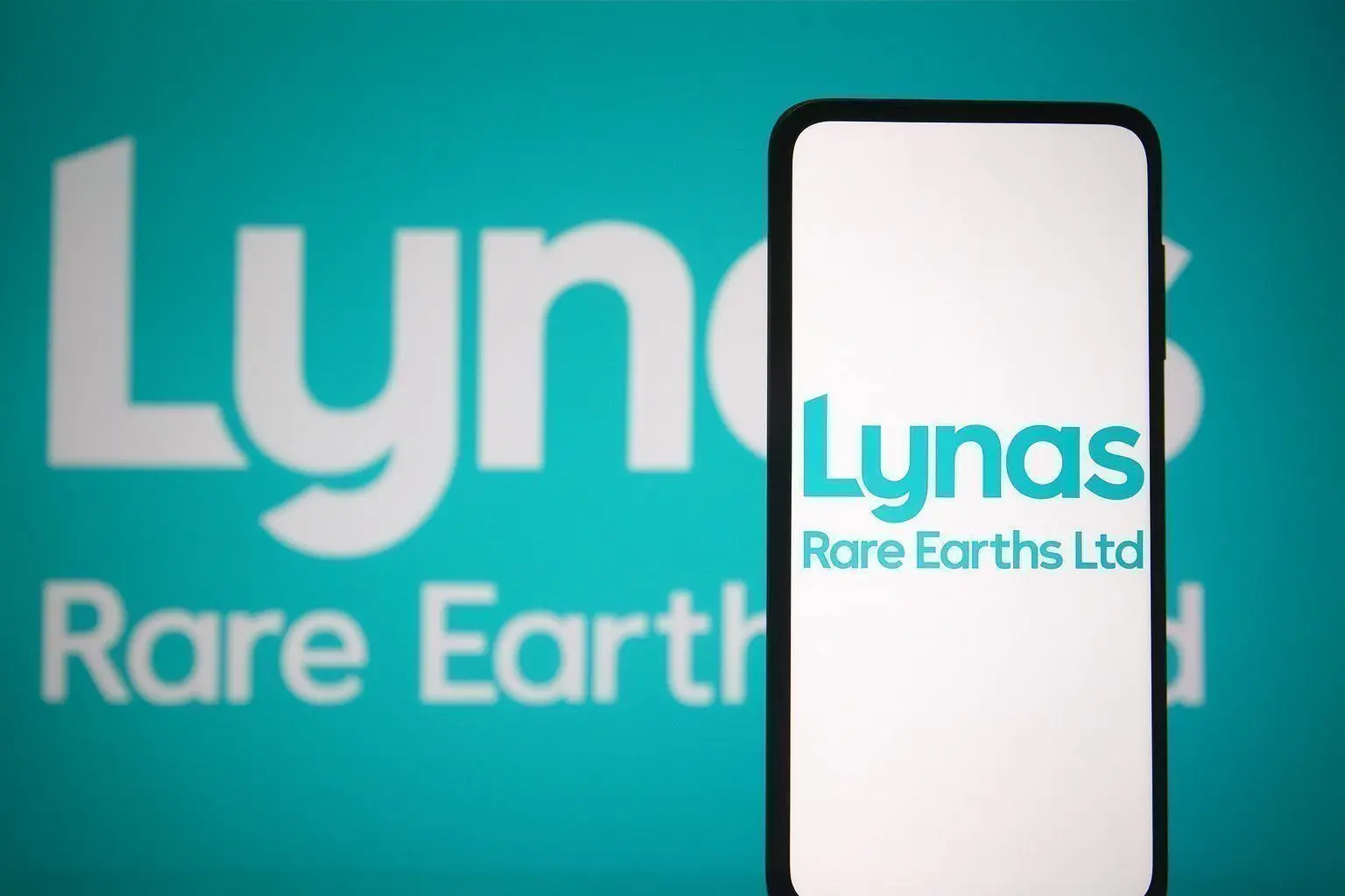 Lynas Rare Earths (ASX: LYC) Stock: Power Outage Risks, Index Additions, and 2026 Forecasts in Focus (12 December 2025)
