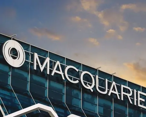Macquarie Asset Management Launches $11.6 Billion Takeover Bid for Qube Holdings (ASX:QUB)
