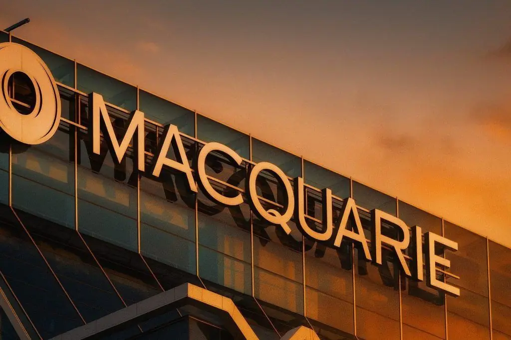 Macquarie Group (ASX: MQG) Edges Higher as Market Focuses on Qube Takeover and New Wind Power Deal – 28 November 2025