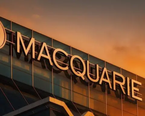 Macquarie Group (ASX: MQG) Stock Outlook on 10 December 2025: Qube Bid, Dividend Payout and 2026 Forecasts