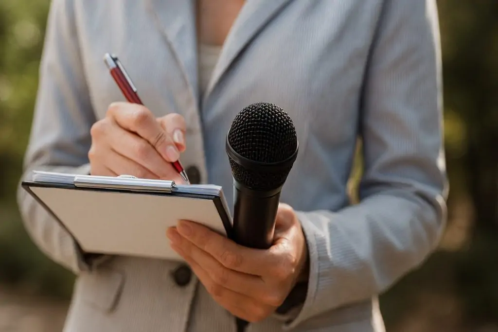 Madeleine Poulin, Trailblazing Radio‑Canada Journalist and First Female Parliamentary Correspondent, Dies at 87