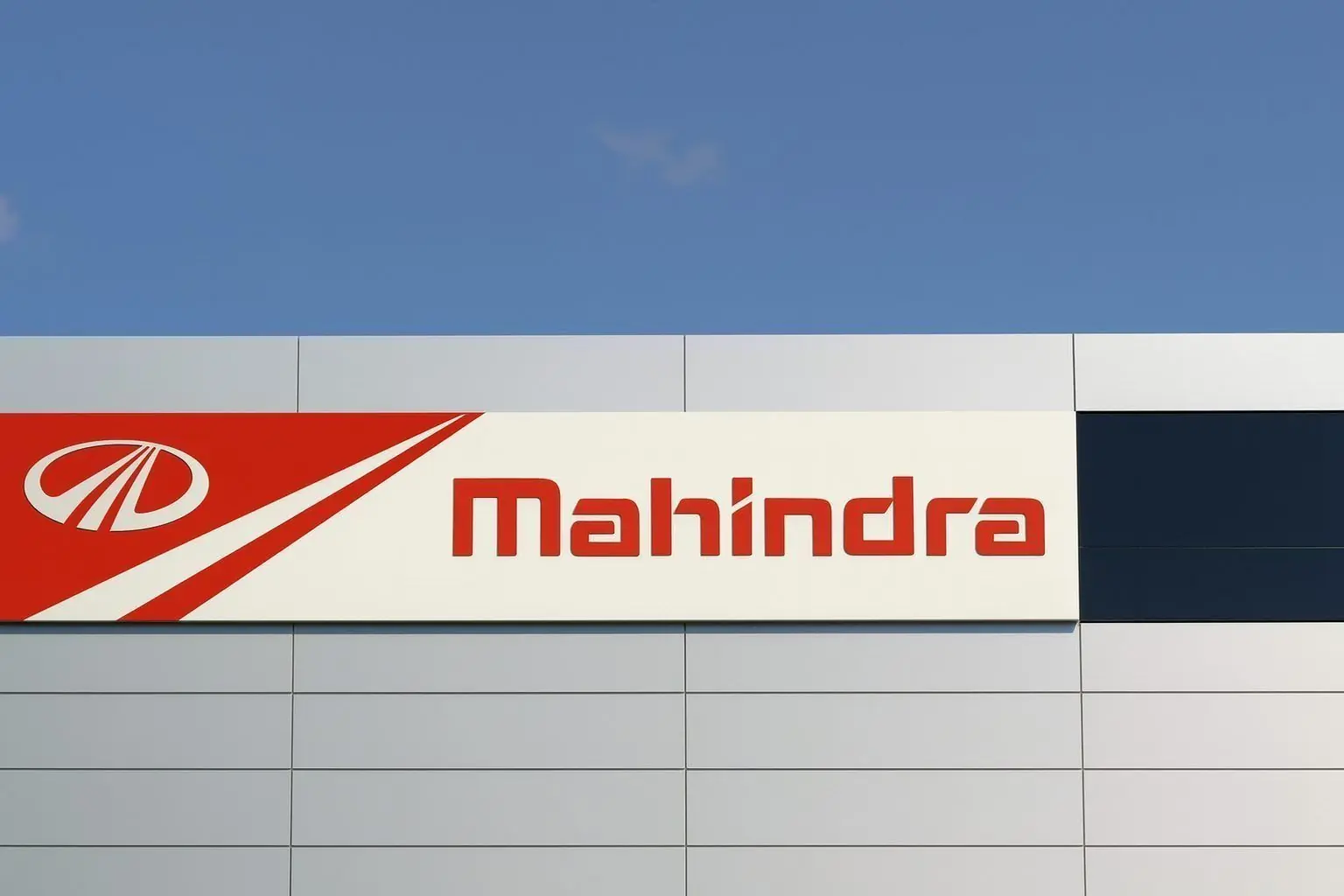 Mahindra & Mahindra Share Price Today (5 December 2025): Near Record Highs as Brokers Back SUV and EV Growth