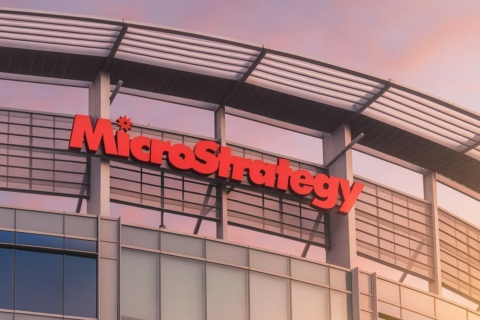 MSTY Stock Outlook December 2025: What YieldMax’s 100%+ Yield ETF, Reverse Split and Bitcoin Volatility Mean for Investors