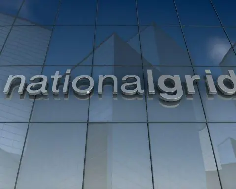 National Grid plc (NG.) Stock Outlook 2026: Share Price, Dividend, New CEO and £60bn Grid Plan