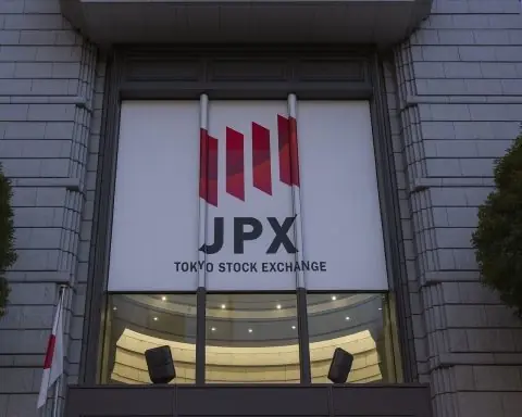 Nikkei 225 Ripped 3% as TOPIX Hit a Record—But Traders Keep Staring at 157