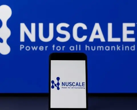 NuScale Power (SMR) Stock on December 5, 2025: Rebound Rally, Share-Dilution Vote and a Split Wall Street