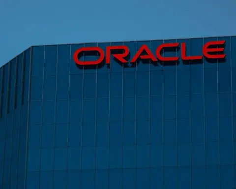 Oracle Stock Outlook for December 1, 2025: Debt‑Fueled AI Bet, OpenAI Cloud Pact and a Deep Wall Street Divide