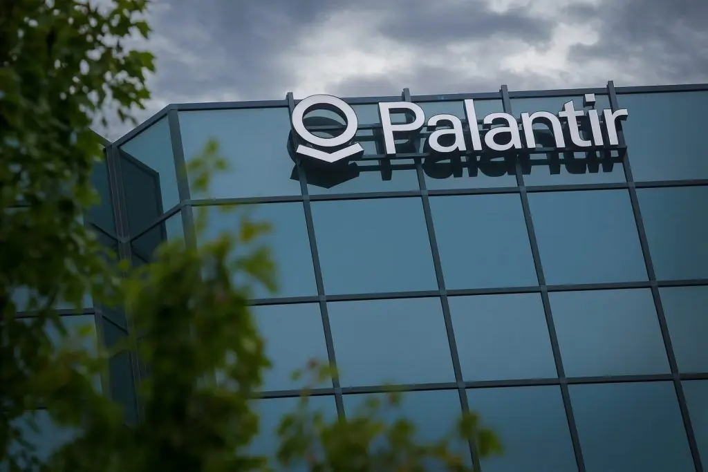Palantir Stock (PLTR) News Today – November 29, 2025: Worst Month in Two Years, Analyst Revisions and Big-Money Moves