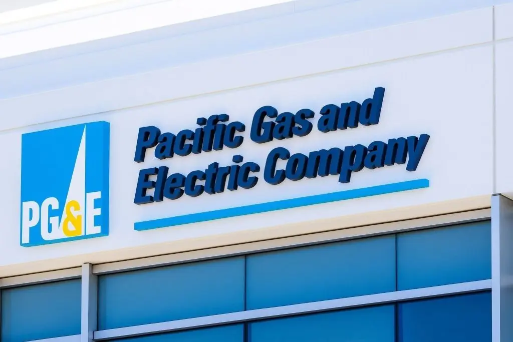 PCG Stock Today: PG&E Price, Latest News, Analyst Targets and Wildfire Risk Outlook (December 7, 2025)