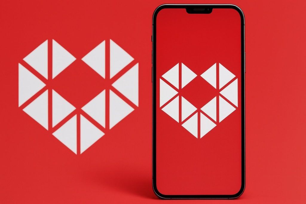 PDD Holdings Stock Drops Over 6% After Q3 2025 Earnings — What Investors Need to Know Today (November 18, 2025)