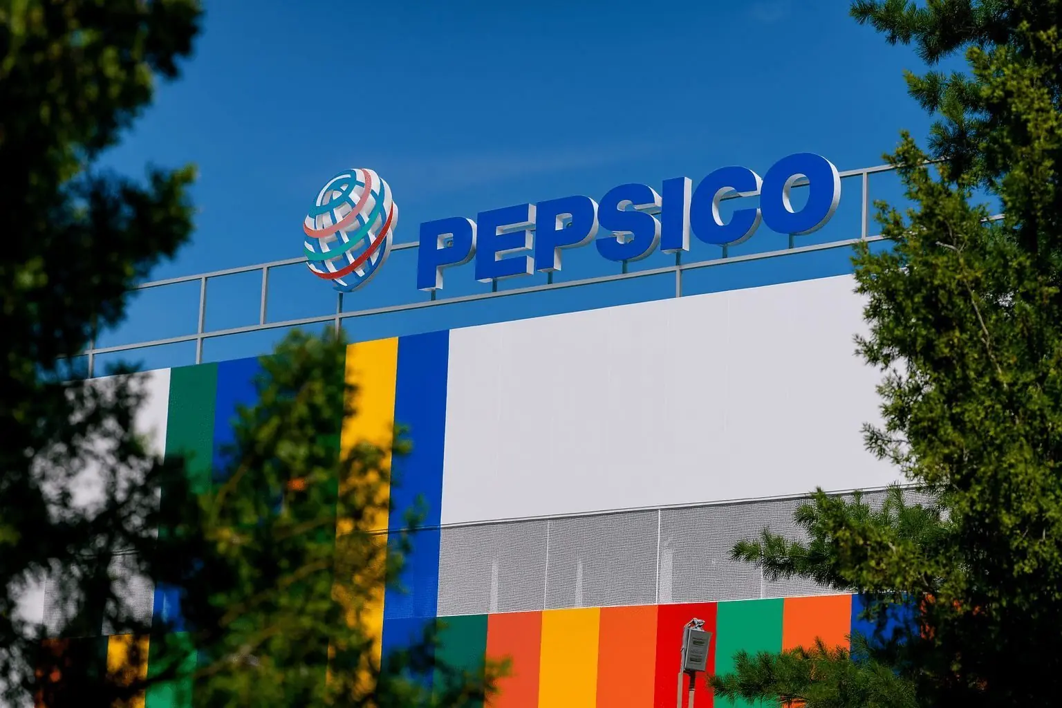 PepsiCo Stock (PEP) Today: Funds Buying, Dividend Yield and 2025 Outlook
