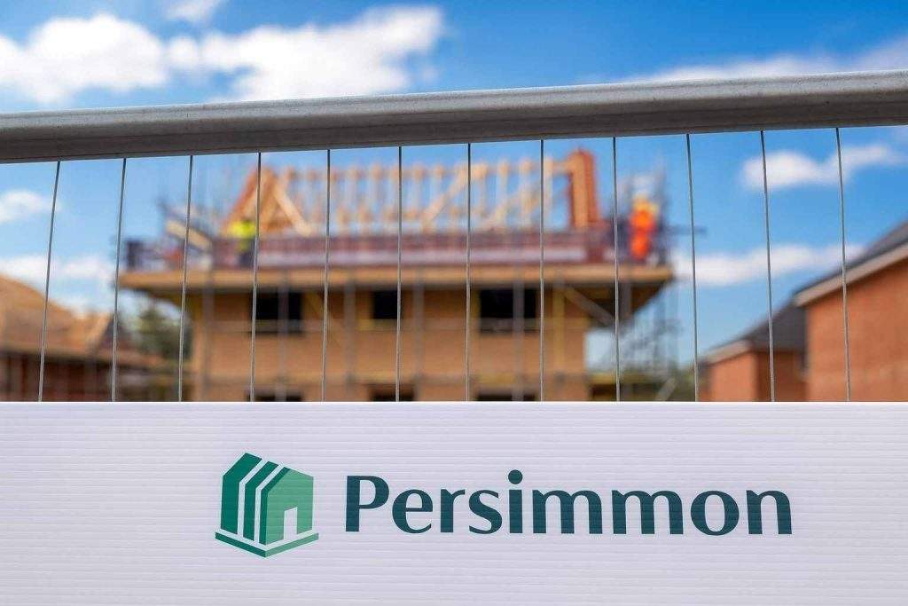 Persimmon Plc Shares Slide Ahead of 2025 Results as UK Housebuilder Pressure Builds