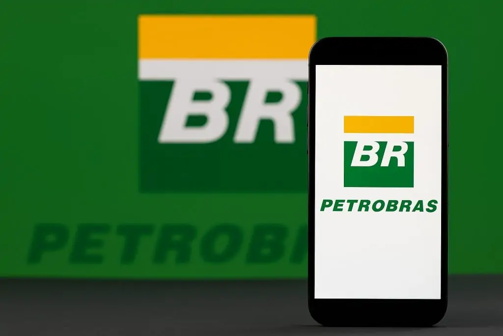 Petrobras (PBR) jumps on Q3 results, R$12.16bn dividend and faster capex — Today, 7 November 2025