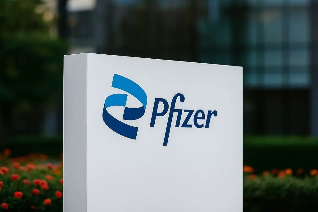 Pfizer Stock (NYSE: PFE) Holds Near $25 as Markets Close for the Weekend: Latest News, Analyst Targets, and What to Watch Monday