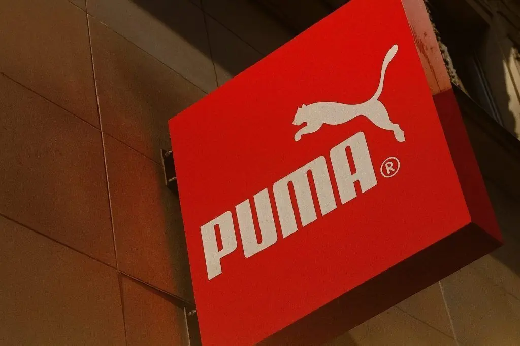 PUMA SE Stock Soars on Anta Sports Takeover Rumors: Price Action and Outlook on 27 November 2025